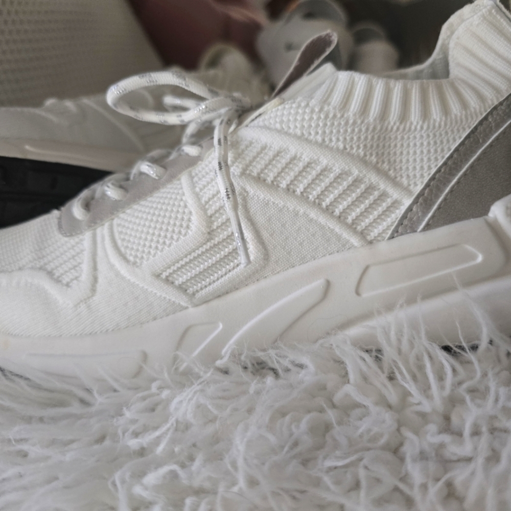 Womens shoes